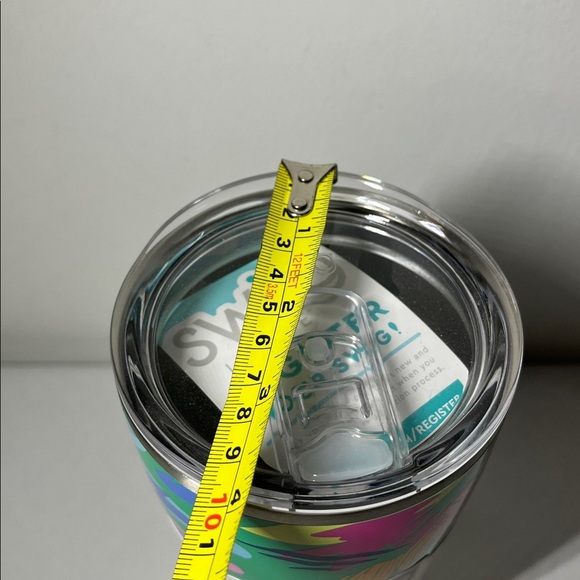 Swig Life Colorful Insulated Tumbler. New - Picture 7 of 7